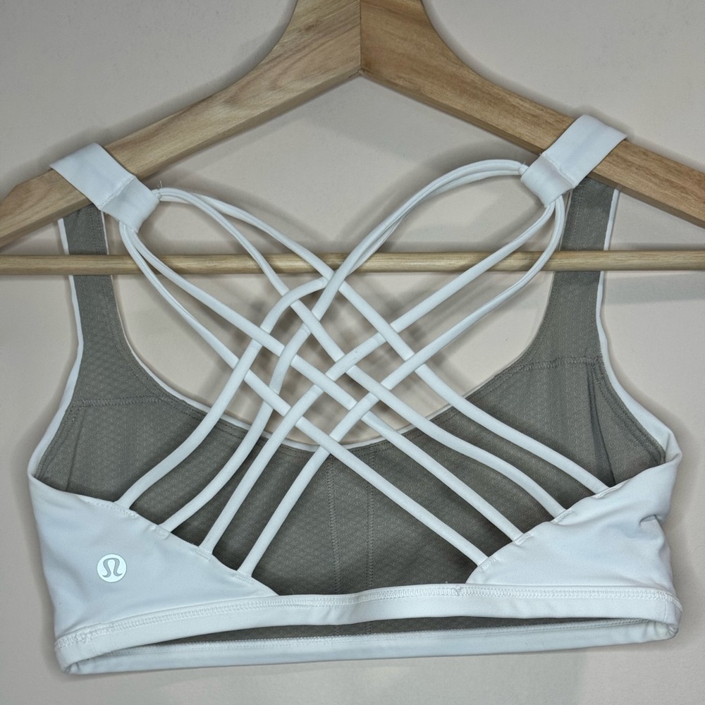 lululemon athletica Free to Be Wild Strappy Sports Bra White Size 6 - Picture 4 of 6